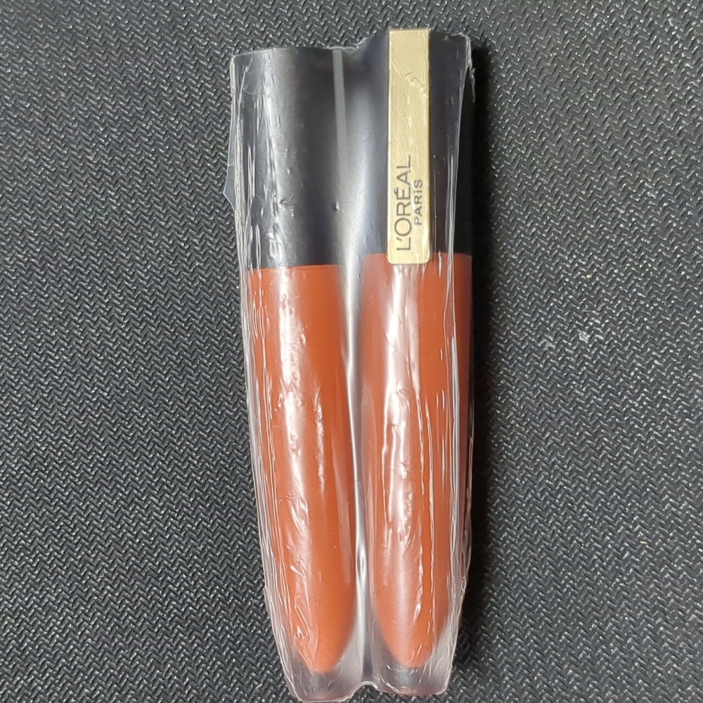 L'Oréal Paris Rouge Signature Lightweight Matte Lip Color
